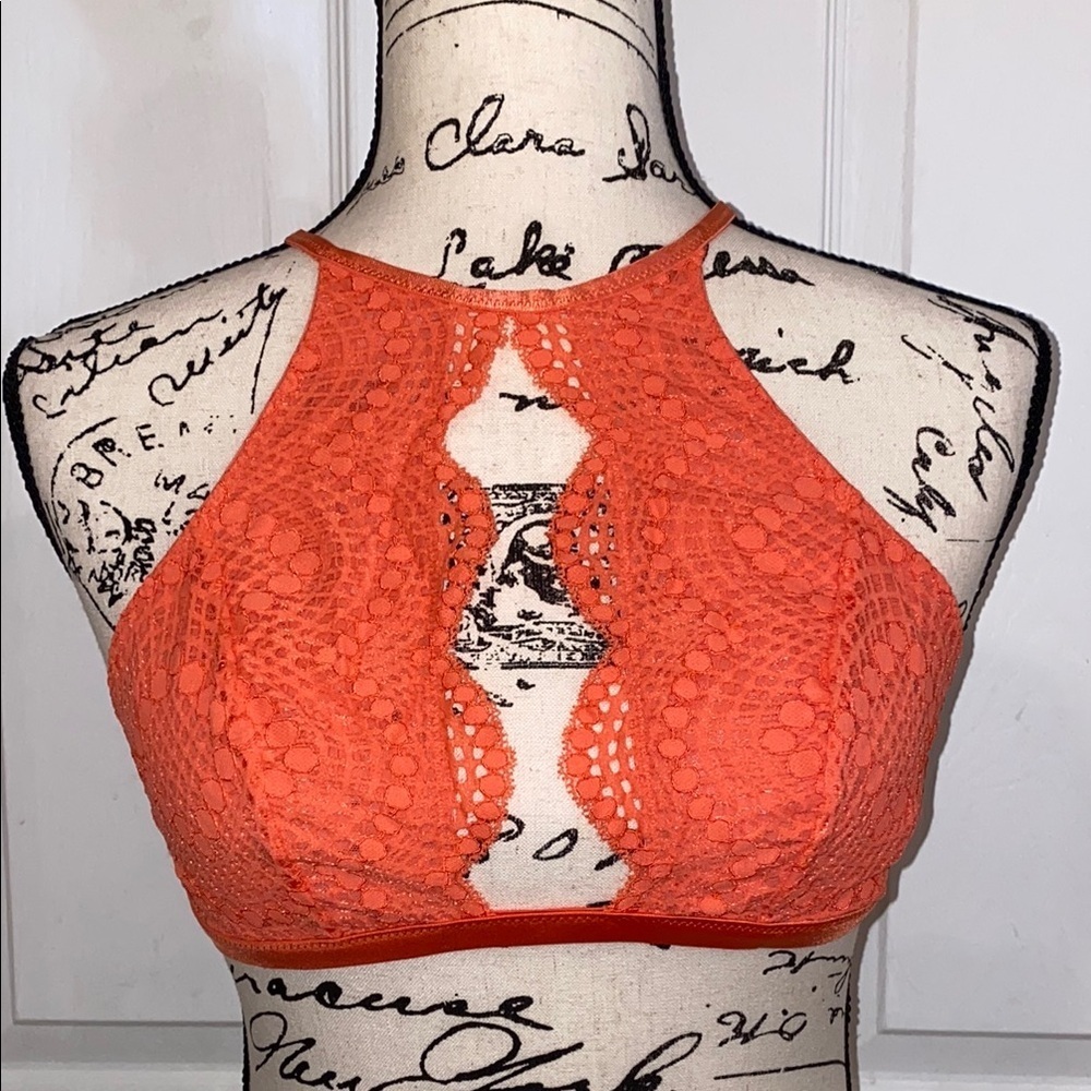 Victoria's Secret High Neck Crochet Scalloped Lace Keyhole Bralette Medium - Picture 2 of 15